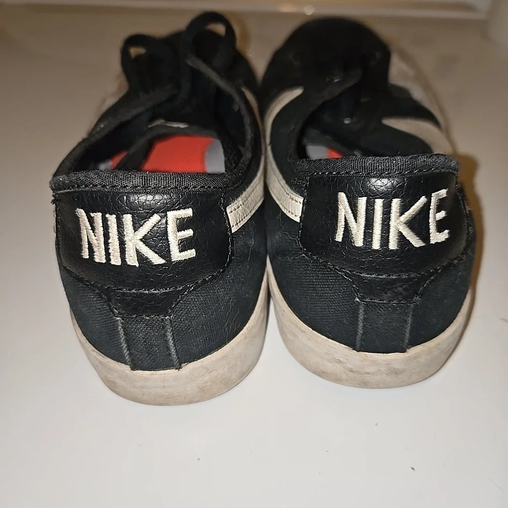 Nike SB Blazer Court 9.5 Skate Shoes US Sz 9.5 CV1658 Black White Canvas Low Top
